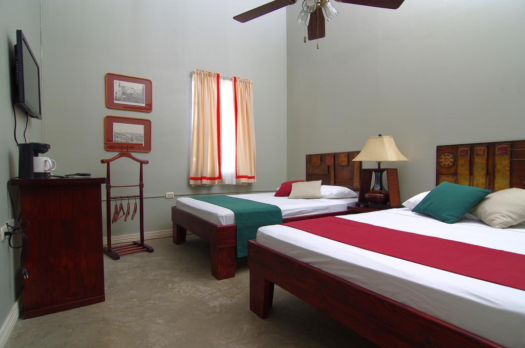 Hotel Liberia Extérieur photo